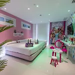 玩具酒店 4*