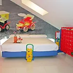 Del Juguete Hotel 4*