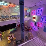 Del Juguete Hotel