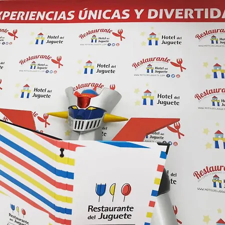 Del Juguete 4*