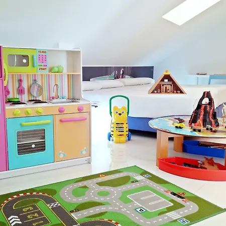 Del Juguete Hotel 4*