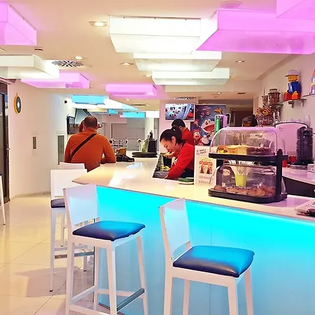 Hotel Del Juguete 4*