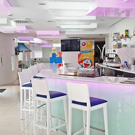 Hotel Del Juguete 4*